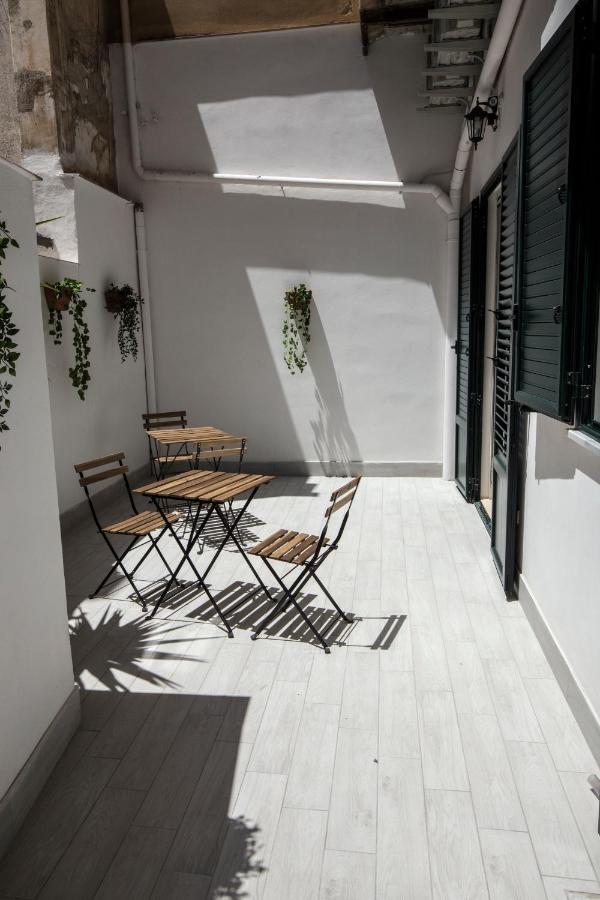 Garden House: Apartments And Rooms For Holidays Palermo Luaran gambar